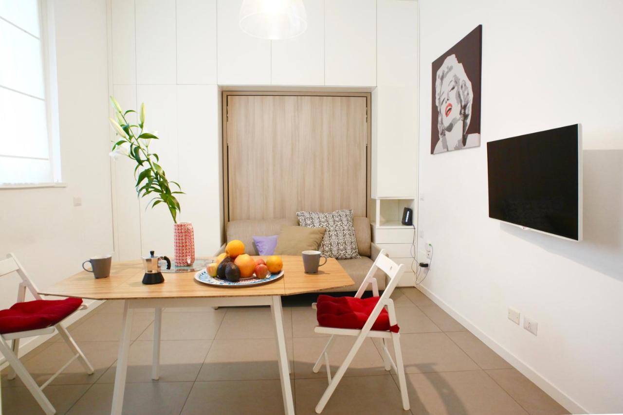 Boutique Home Duomo E Universita Bocconi ミラノ エクステリア 写真