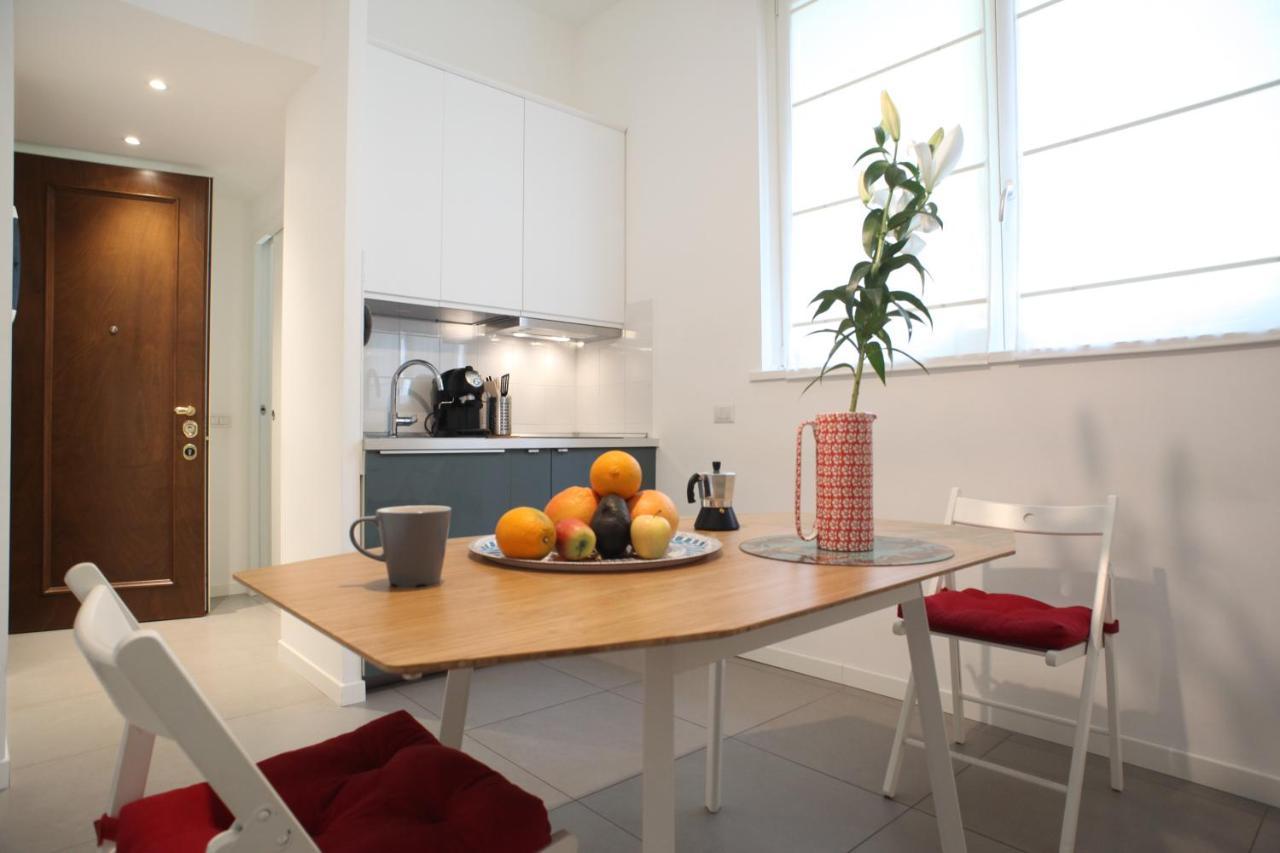 Boutique Home Duomo E Universita Bocconi ミラノ エクステリア 写真