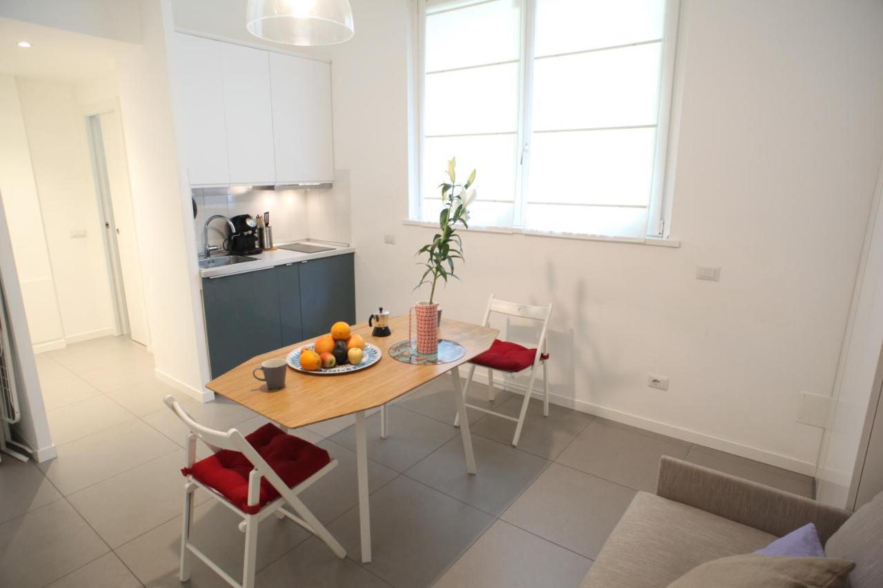 Boutique Home Duomo E Universita Bocconi ミラノ エクステリア 写真