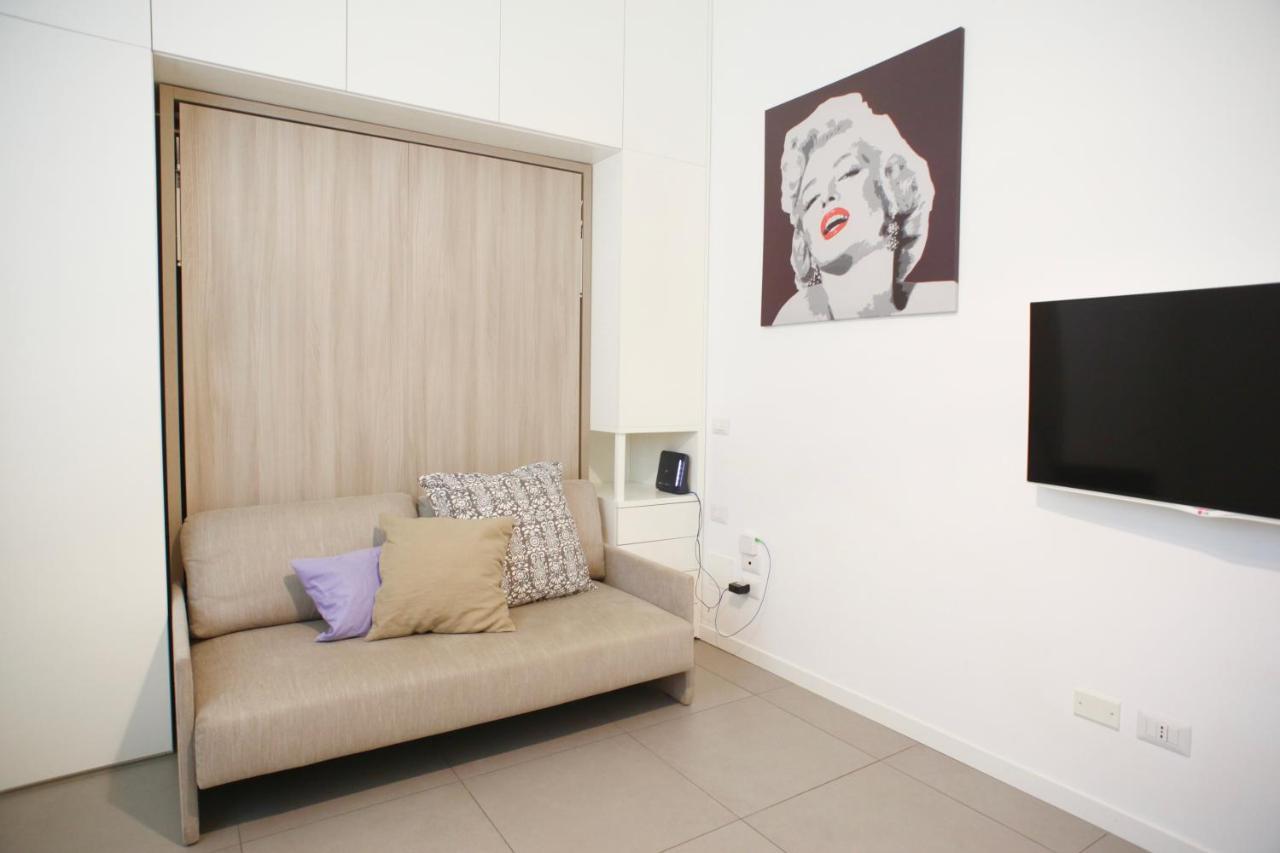 Boutique Home Duomo E Universita Bocconi ミラノ エクステリア 写真