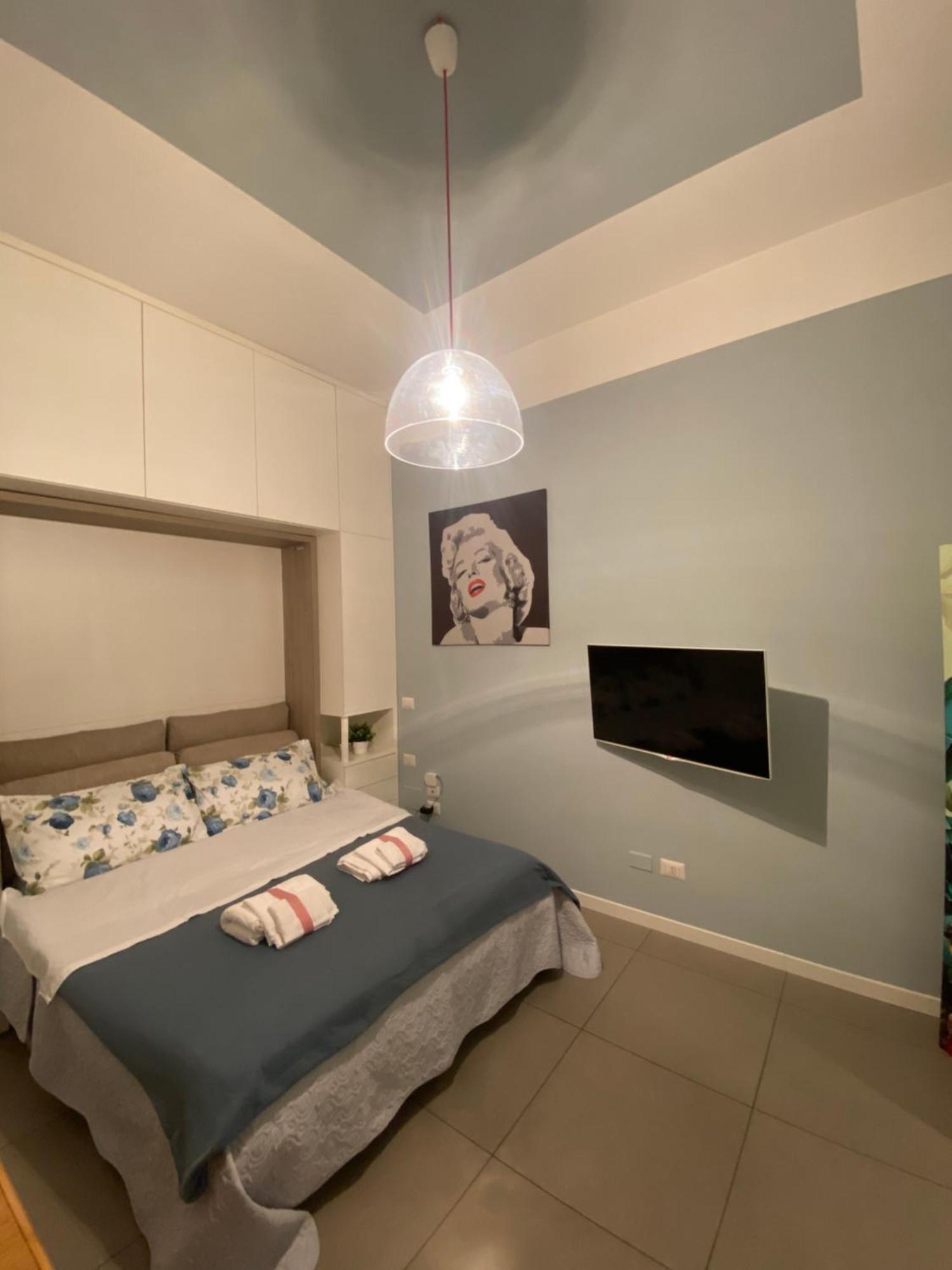 Boutique Home Duomo E Universita Bocconi ミラノ エクステリア 写真
